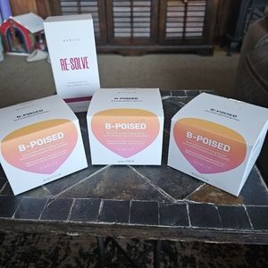 Maelys b-poised and re-solve